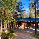 Апартаменты Arctic Ski-in Family - Lapland National Park, Slopes, Trails, Just Steps From Local Services, Yet Peaceful *